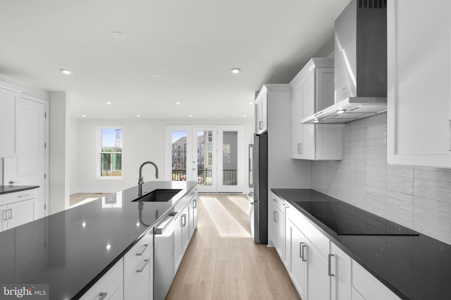 13730 Aviation Place photo 8