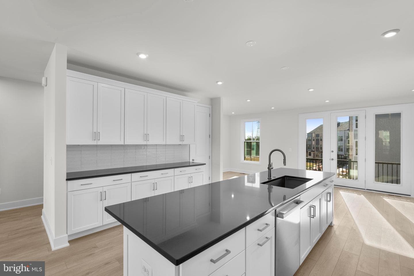 13730 Aviation Place photo 9
