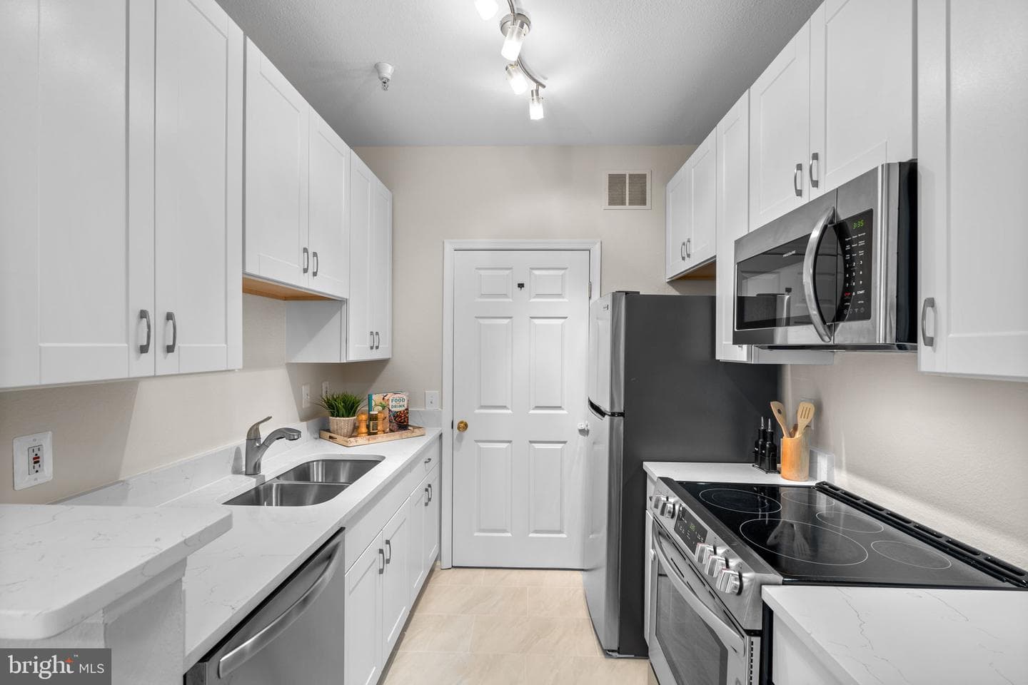 1570 Spring Gate Drive #7303 photo 11