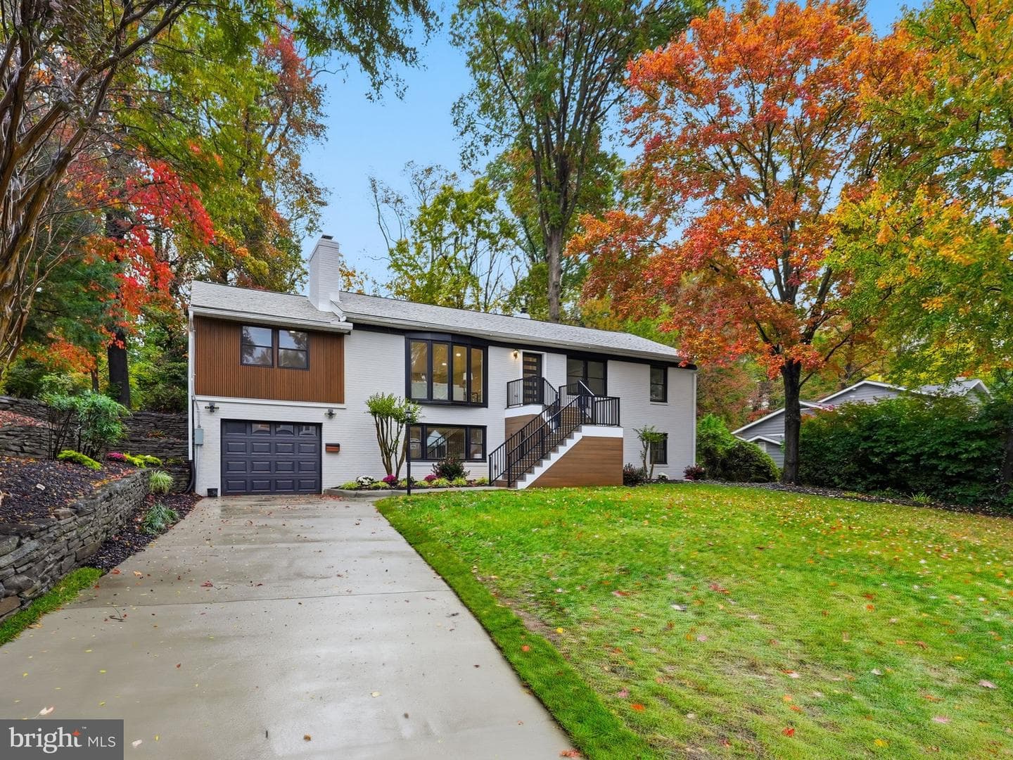 6434 Woodville Drive photo 3
