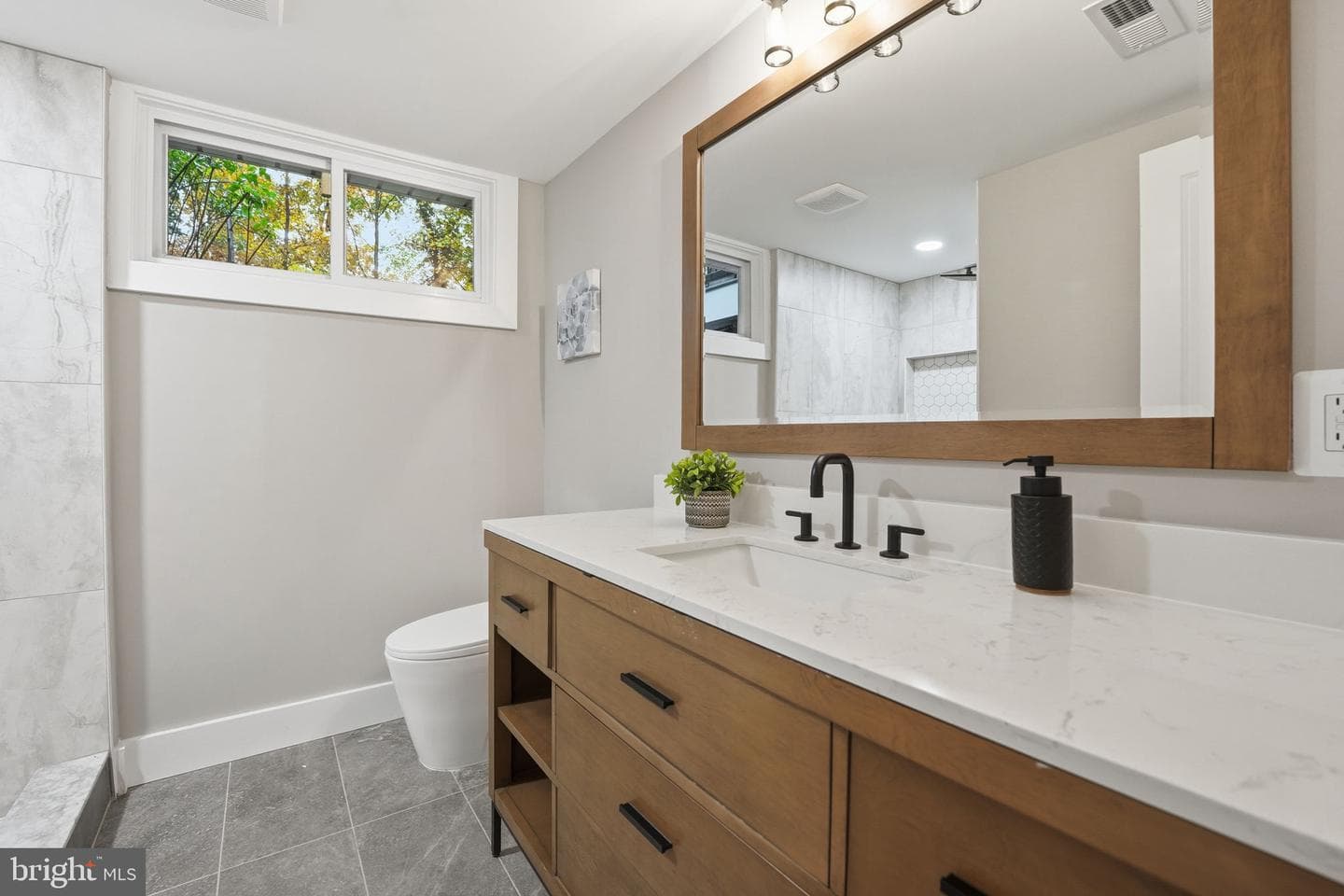 6434 Woodville Drive photo 35