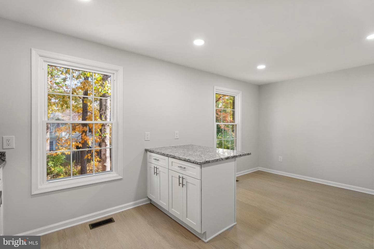 9521 Cherry Oak Court photo 13