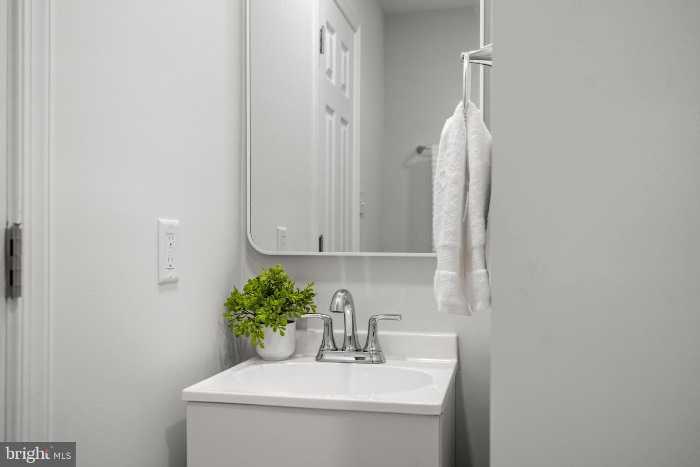 9521 Cherry Oak Court photo 25