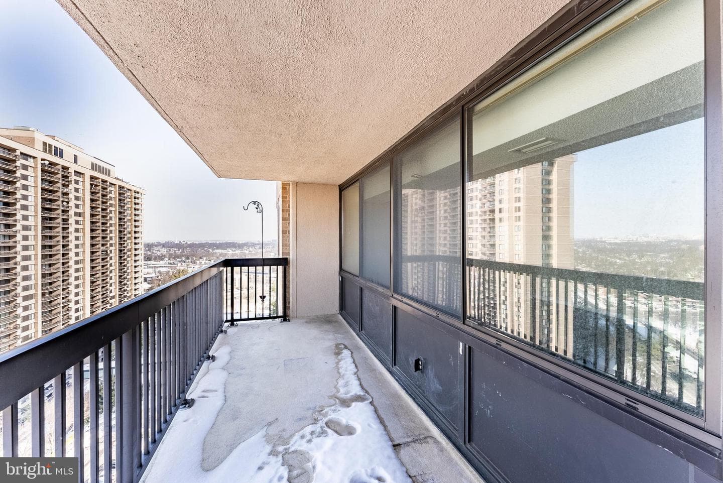 3709 S George Mason Drive #1605e photo 13