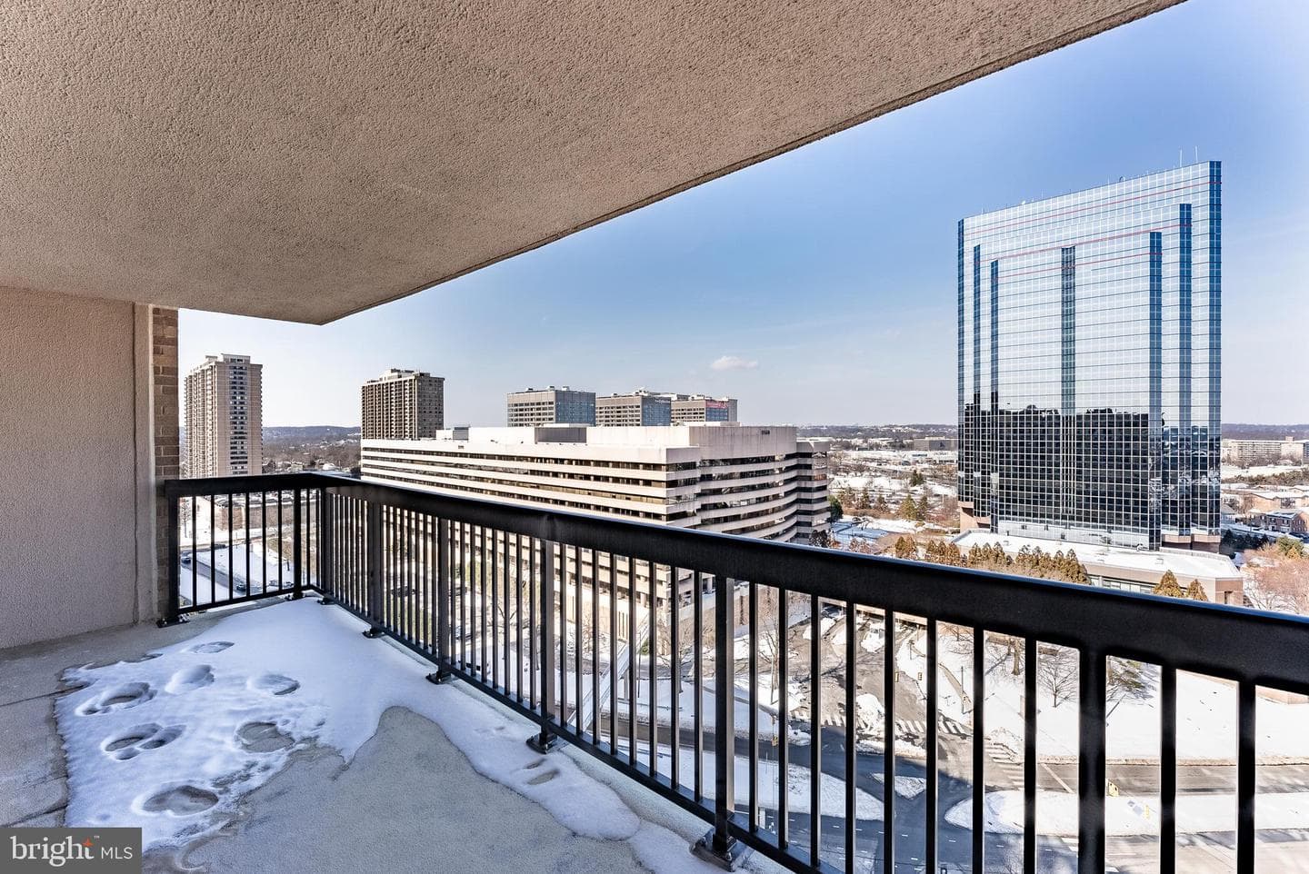 3709 S George Mason Drive #1605e photo 14