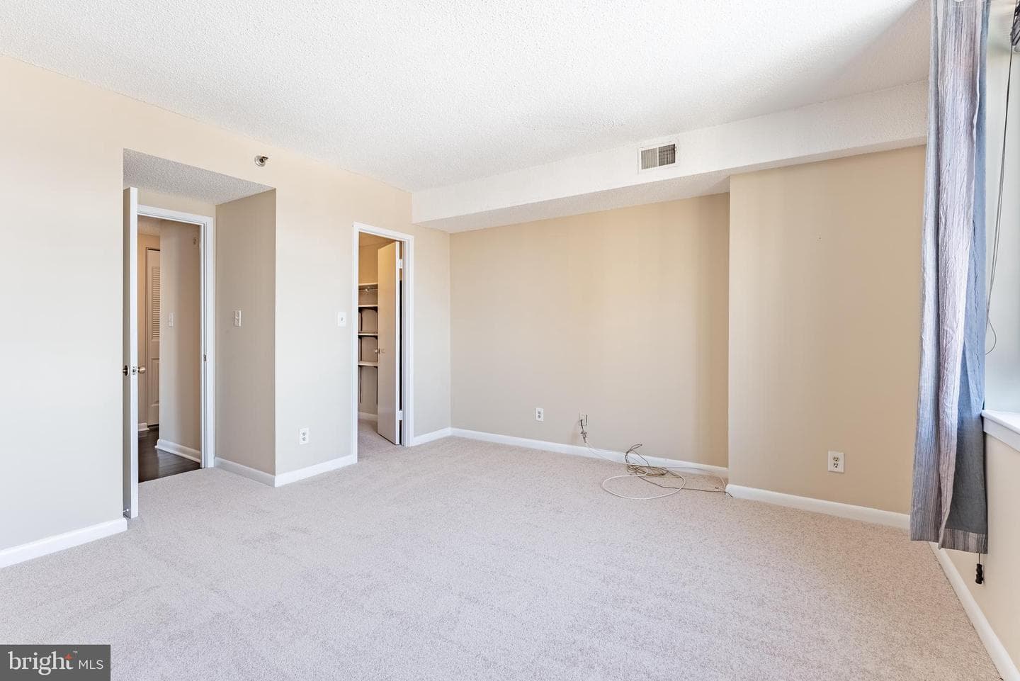3709 S George Mason Drive #1605e photo 31