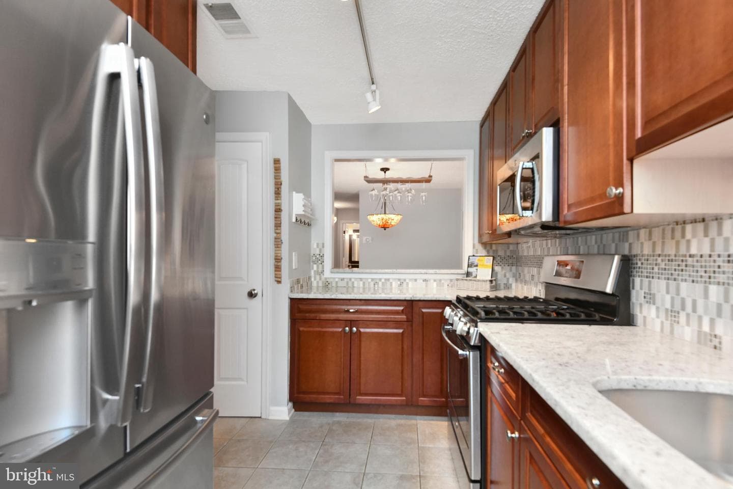 10002 Oakton Terrace Road photo 6