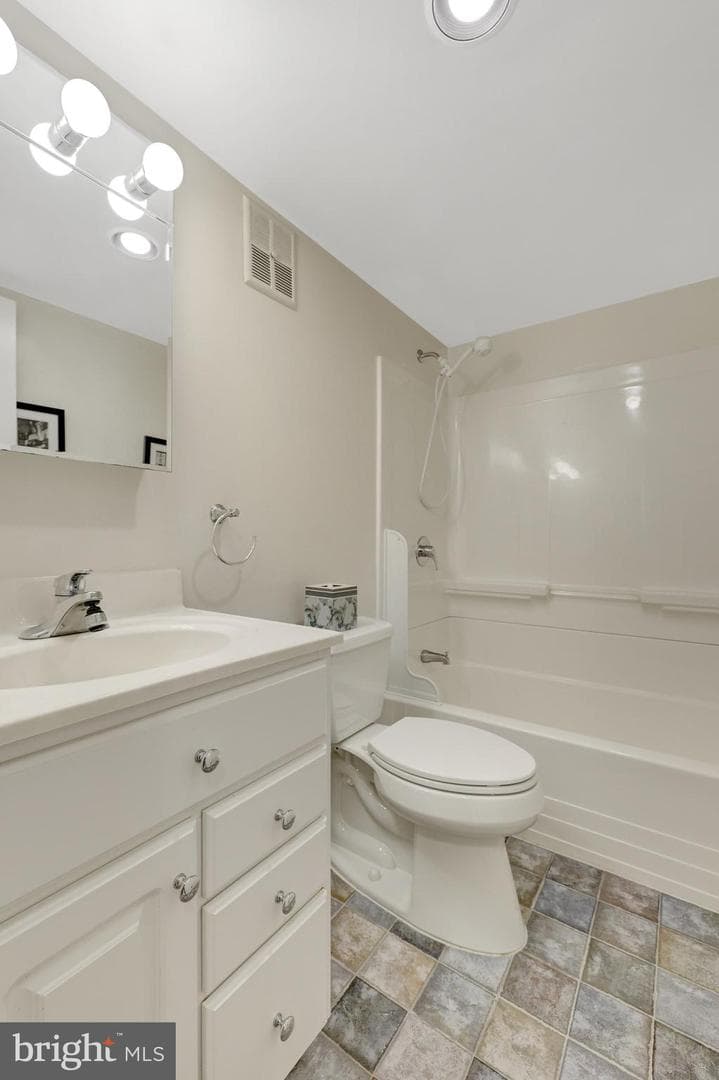 4448 Airlie Way photo 34