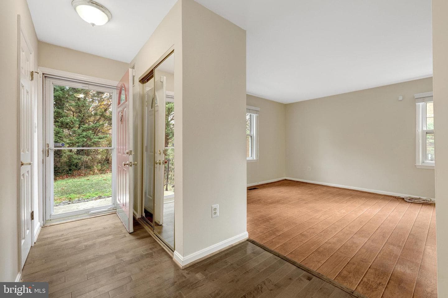 4448 Airlie Way photo 6