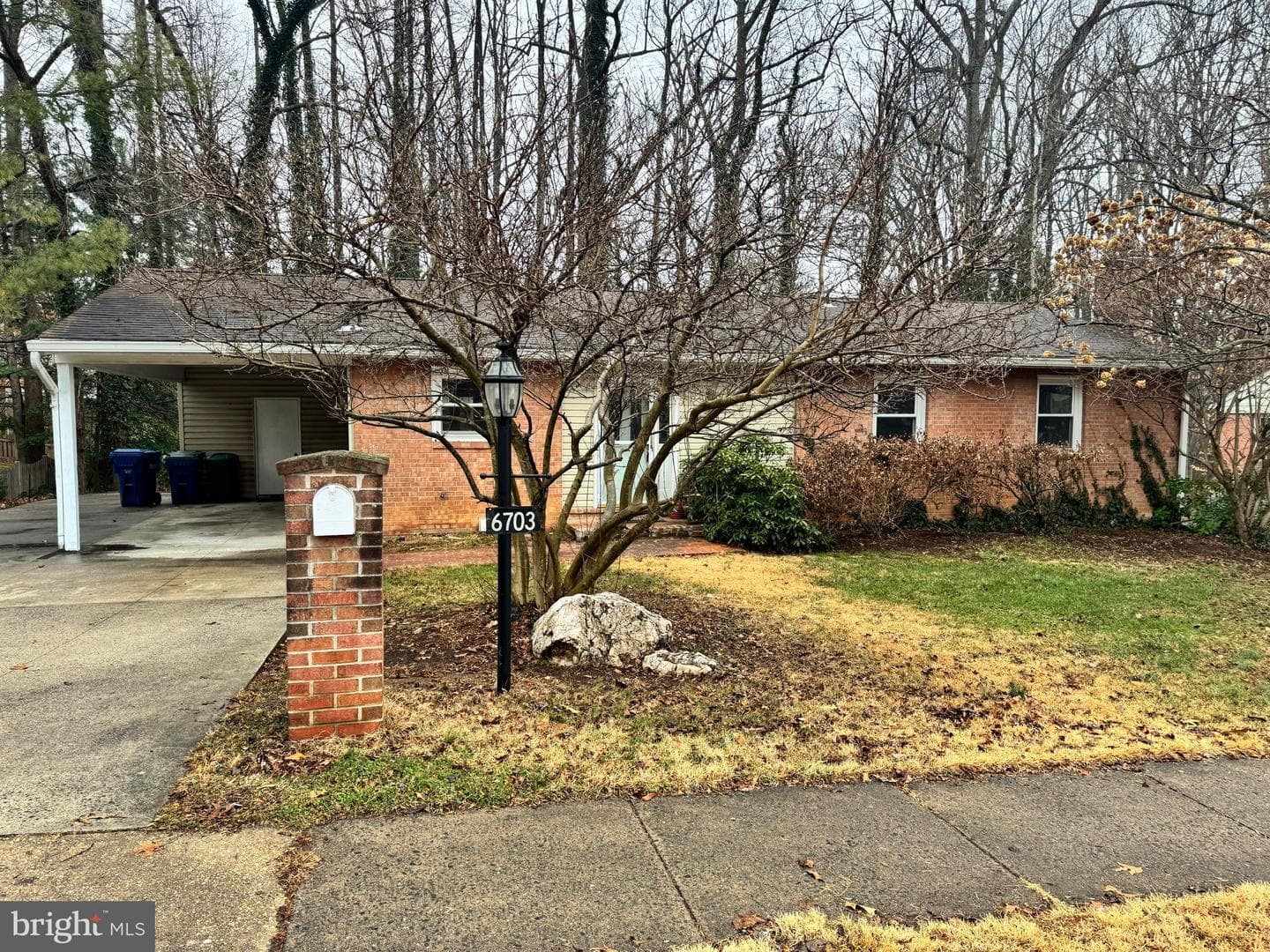 6703 Greenview Lane photo 1