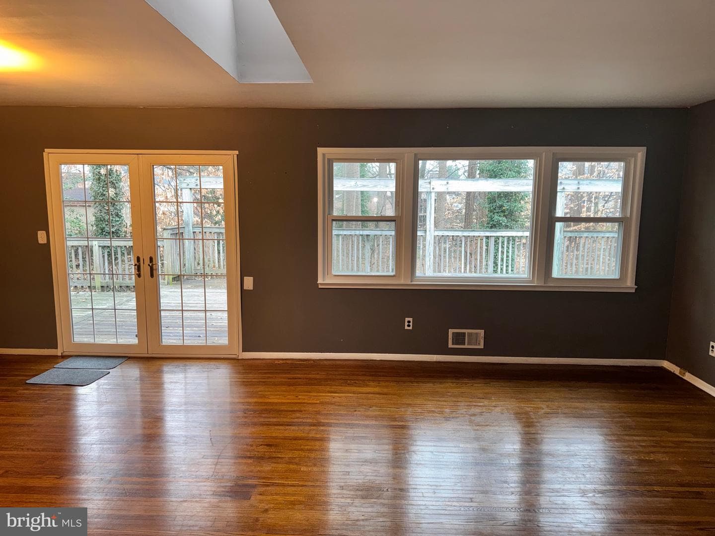 6703 Greenview Lane photo 8