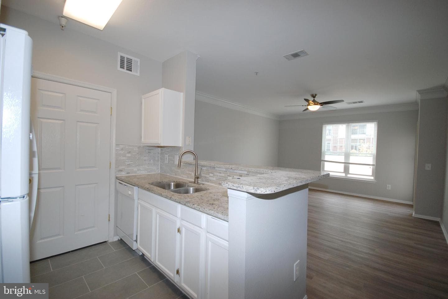 1571 Spring Gate Drive #6209 photo 8