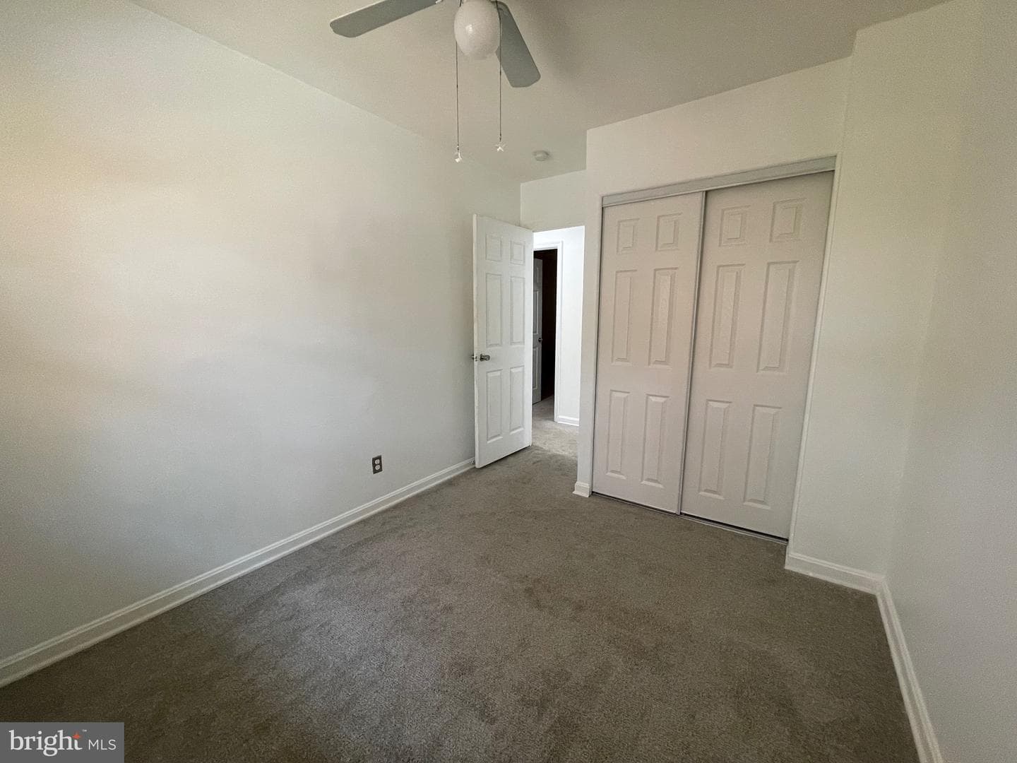 14878 Lambeth Square photo 34