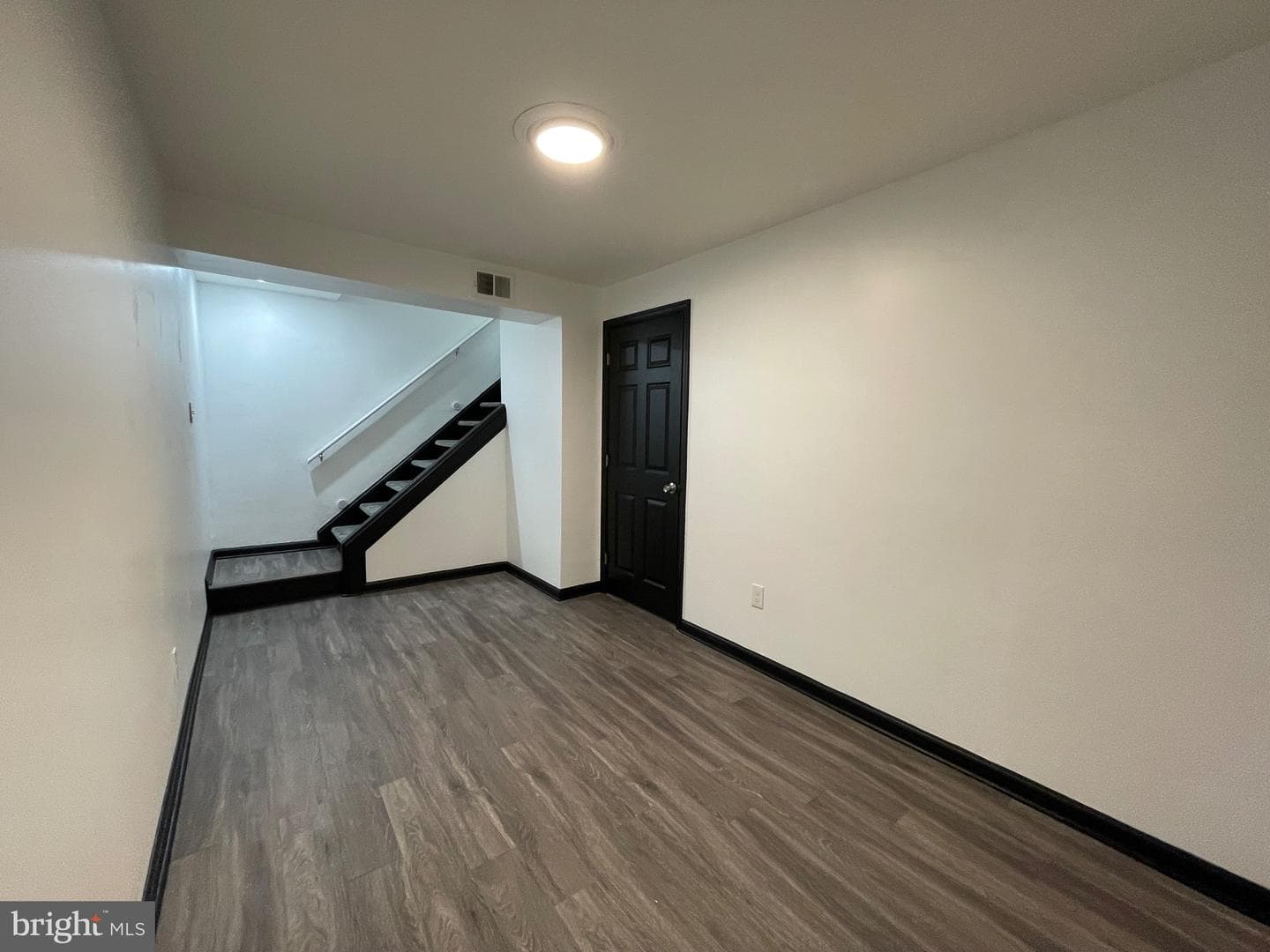 14878 Lambeth Square photo 46