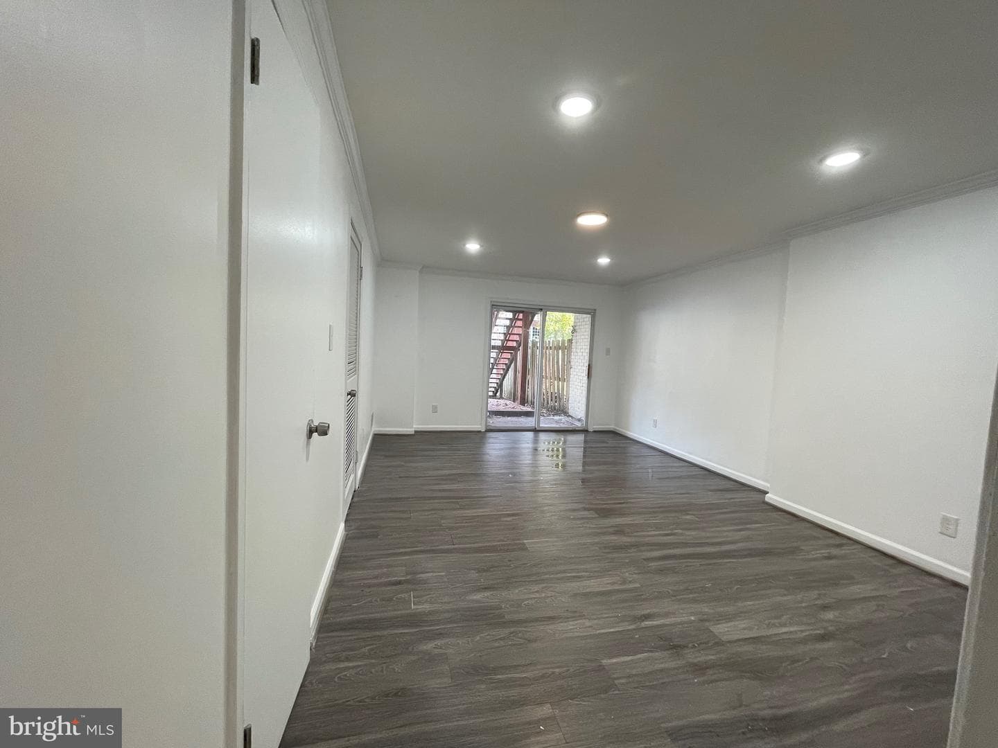 14878 Lambeth Square photo 47