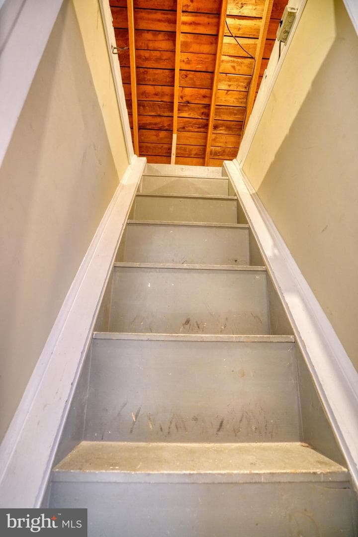 6000 Grayson Street photo 13