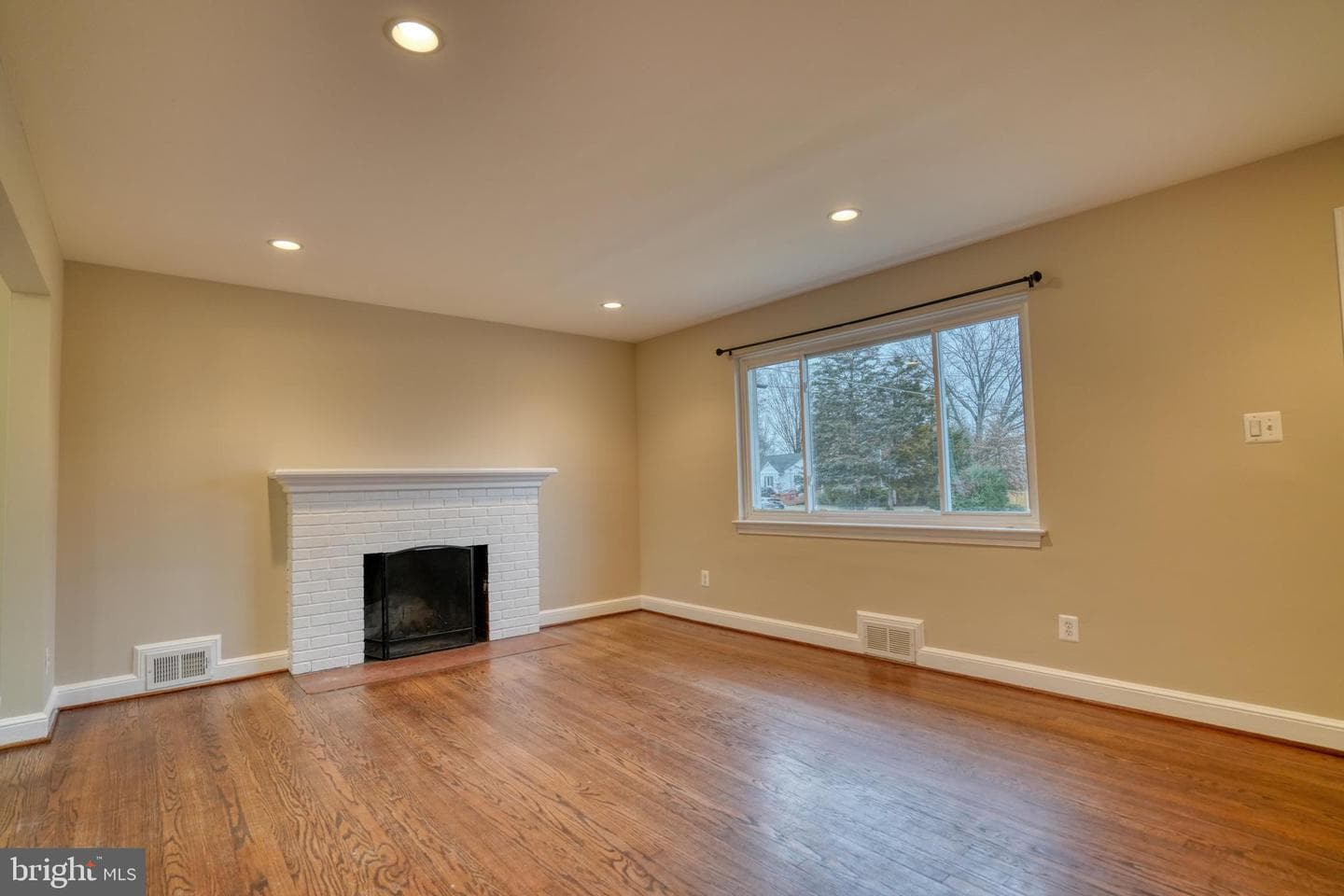 6000 Grayson Street photo 3