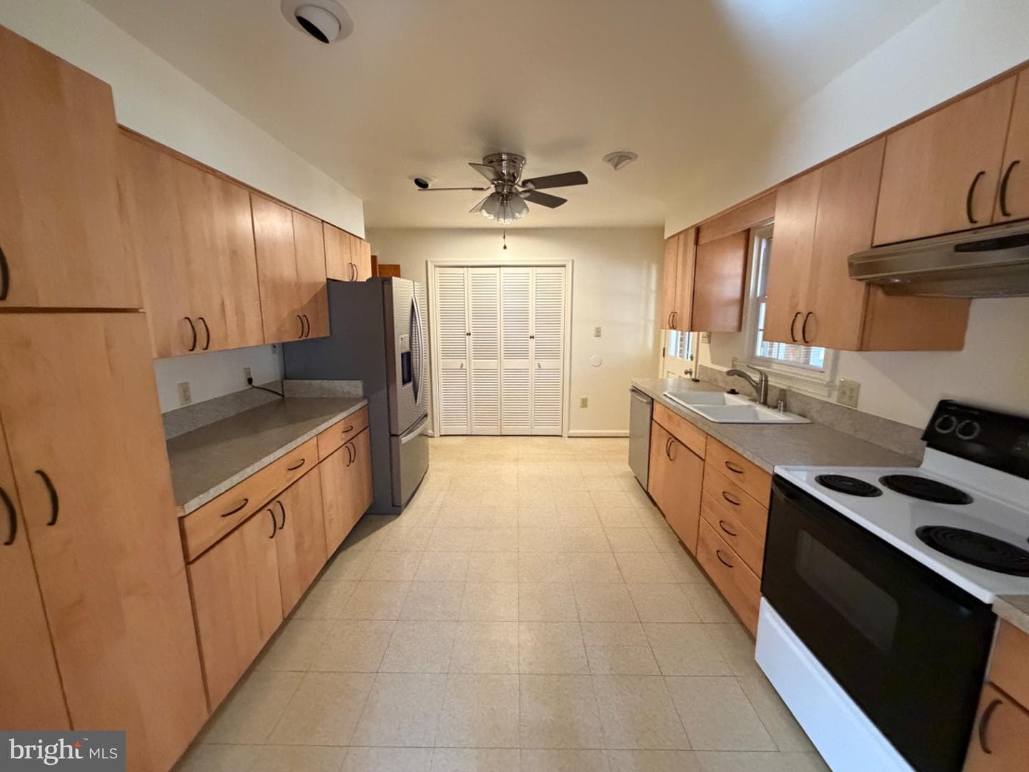10923 Belmont Boulevard photo 43