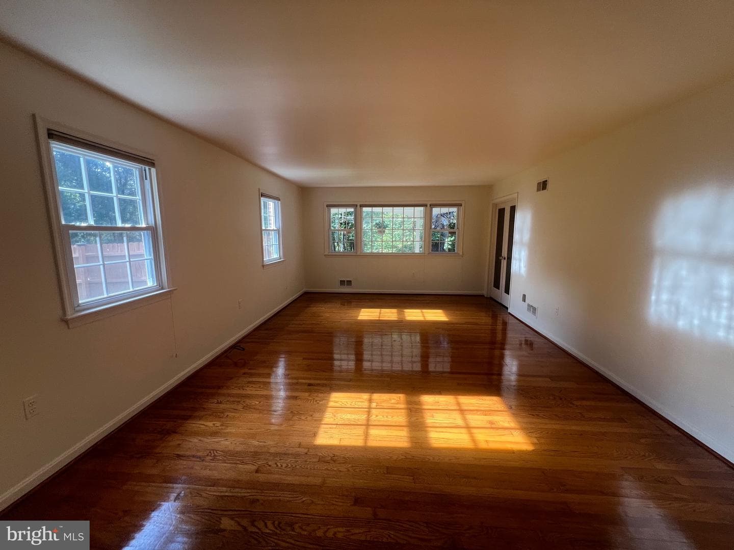 10923 Belmont Boulevard photo 51