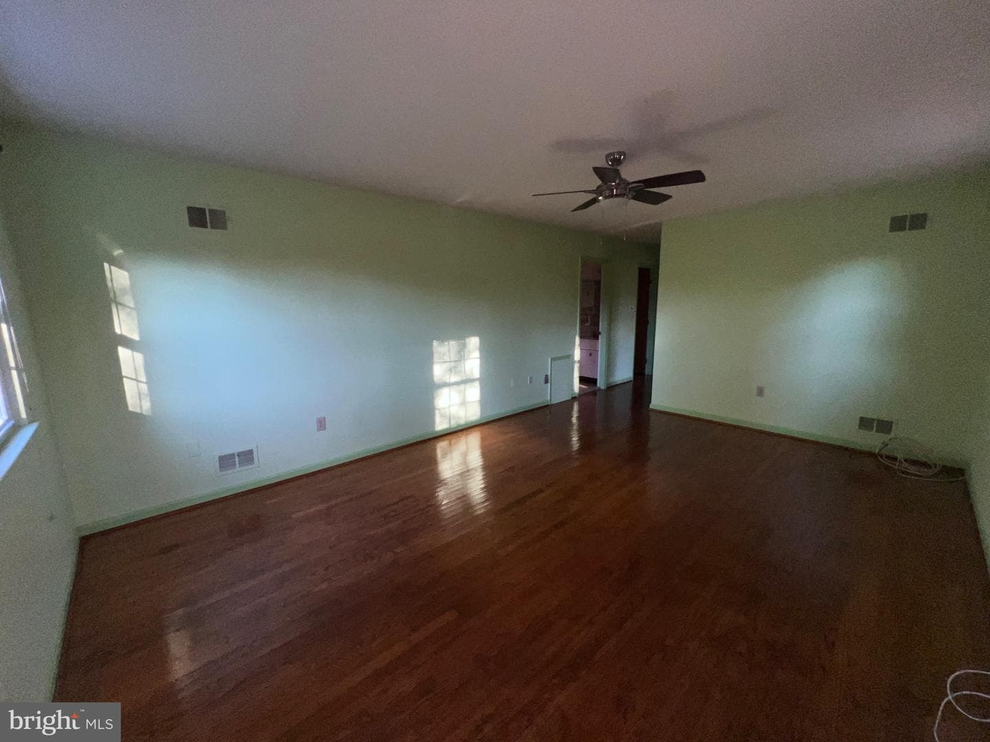 10923 Belmont Boulevard photo 77