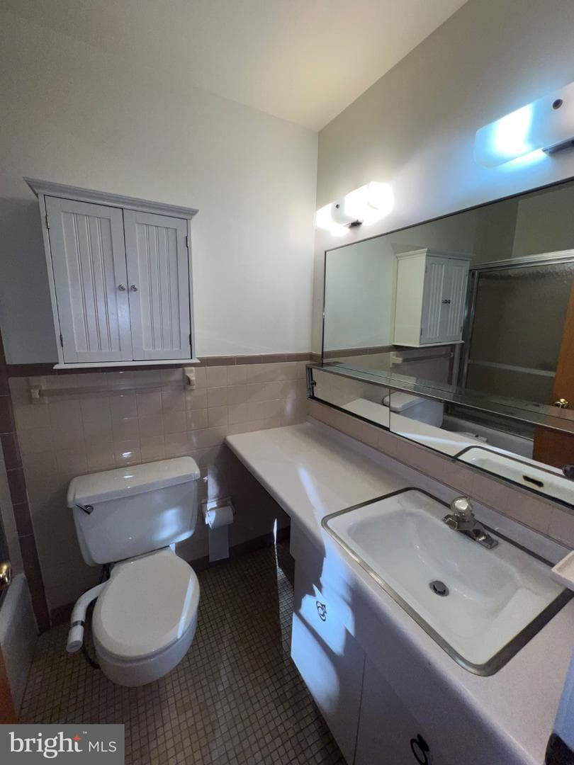 10923 Belmont Boulevard photo 78