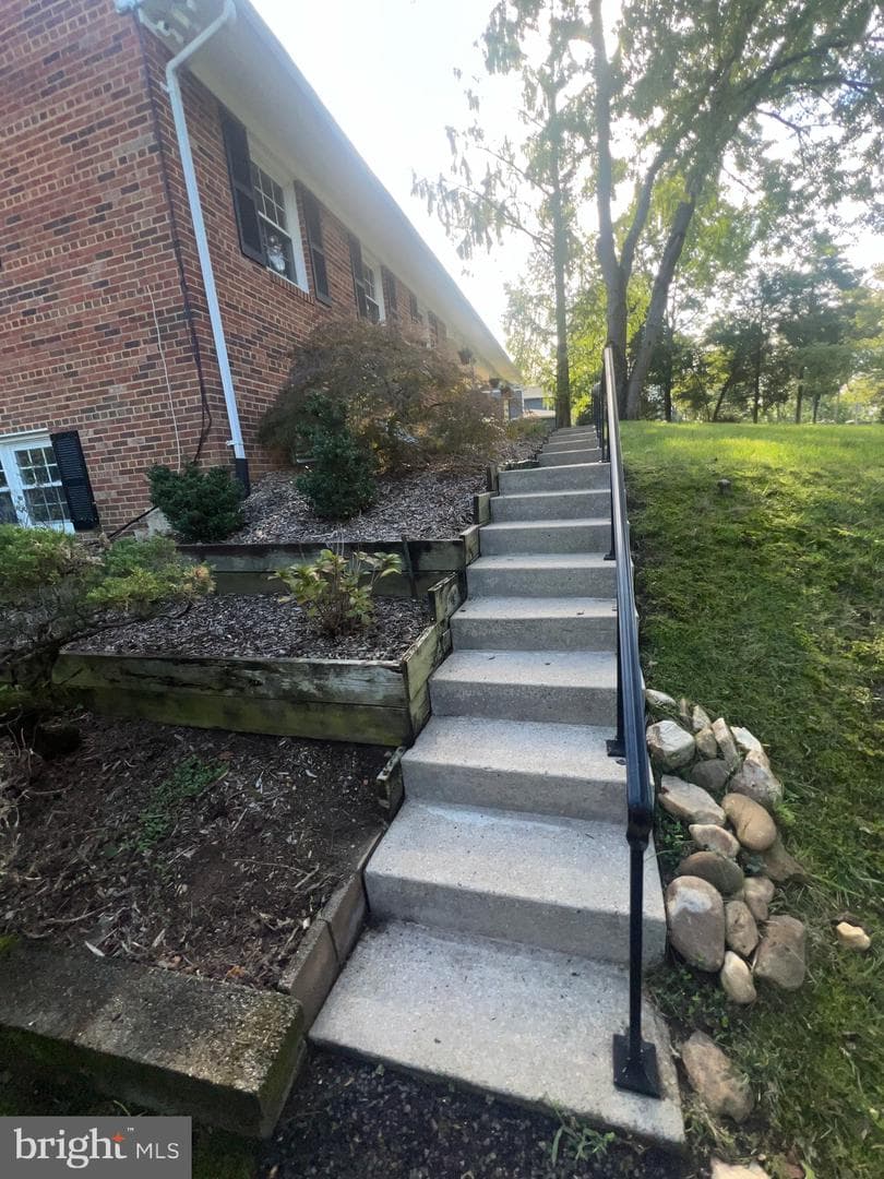 10923 Belmont Boulevard photo 8