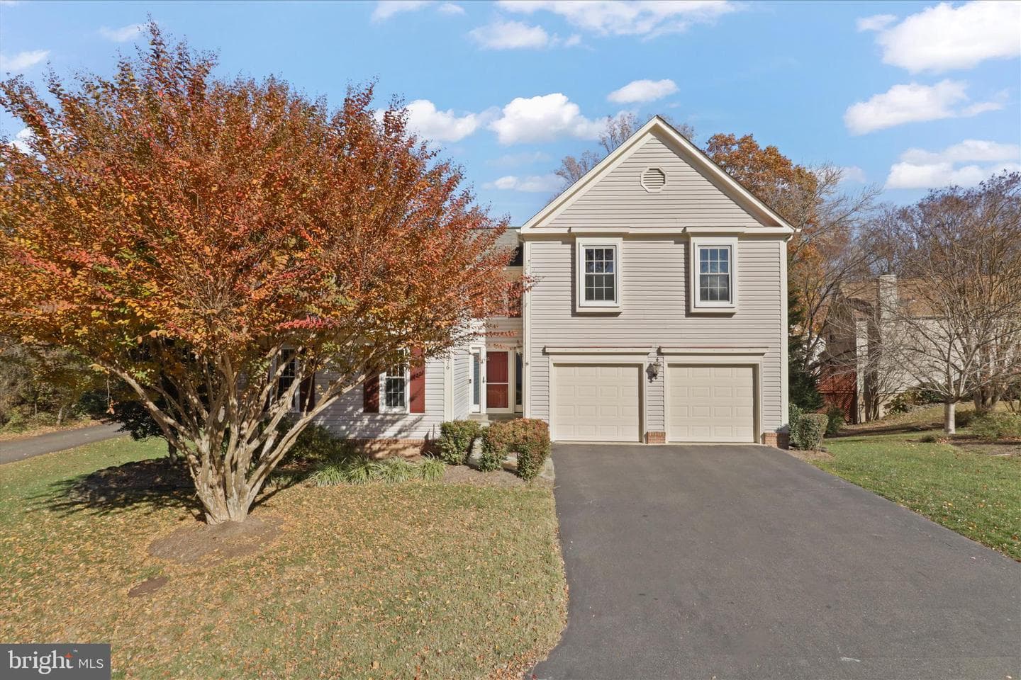 7676 Green Garland Drive photo 2