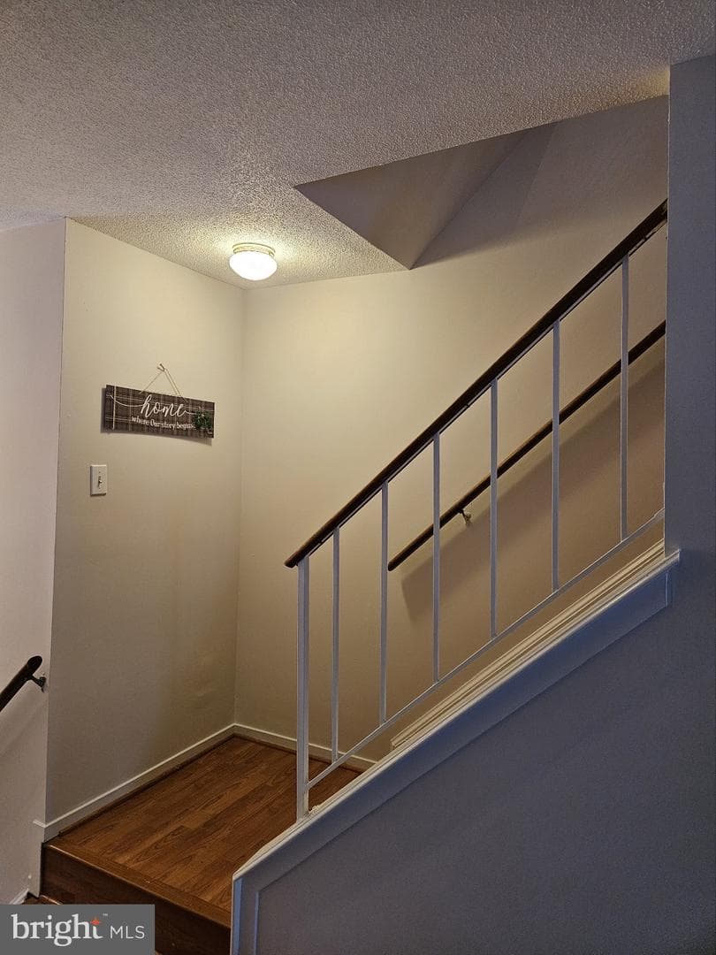 8902 Waites Way photo 10