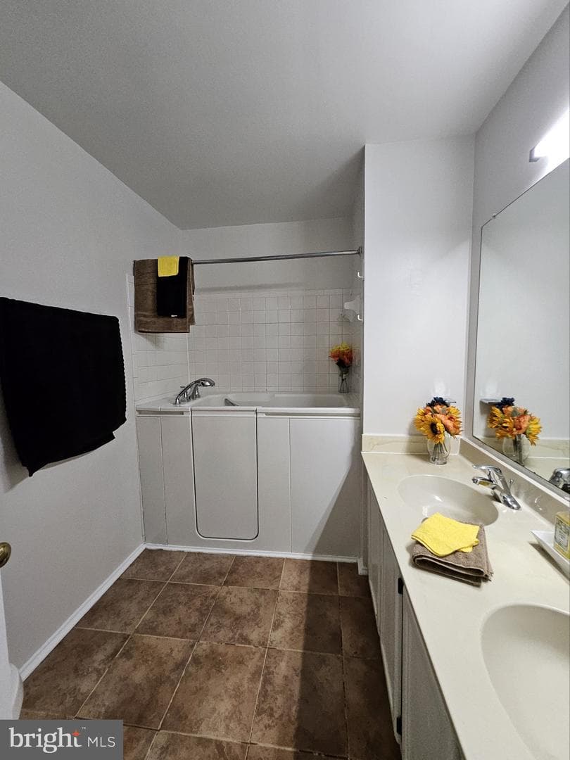 8902 Waites Way photo 12