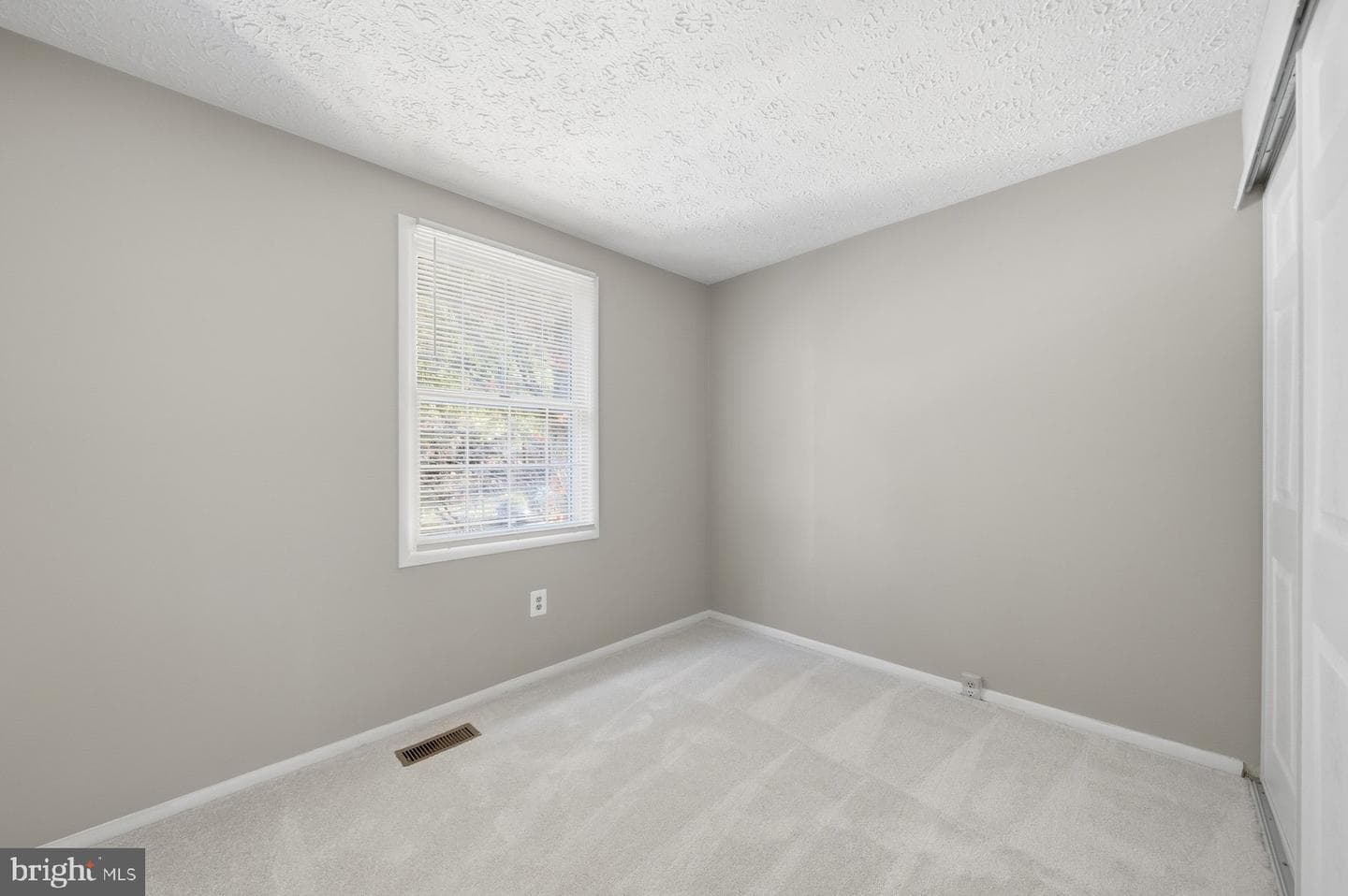 2838 Raymond Court photo 22