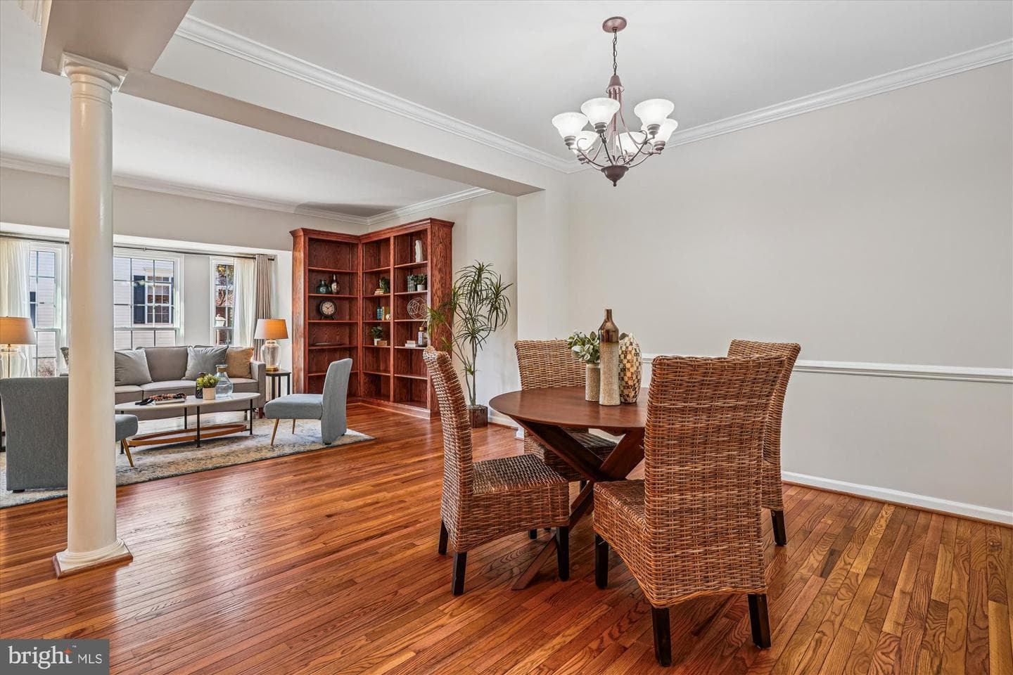 2711 Manhattan Place photo 13