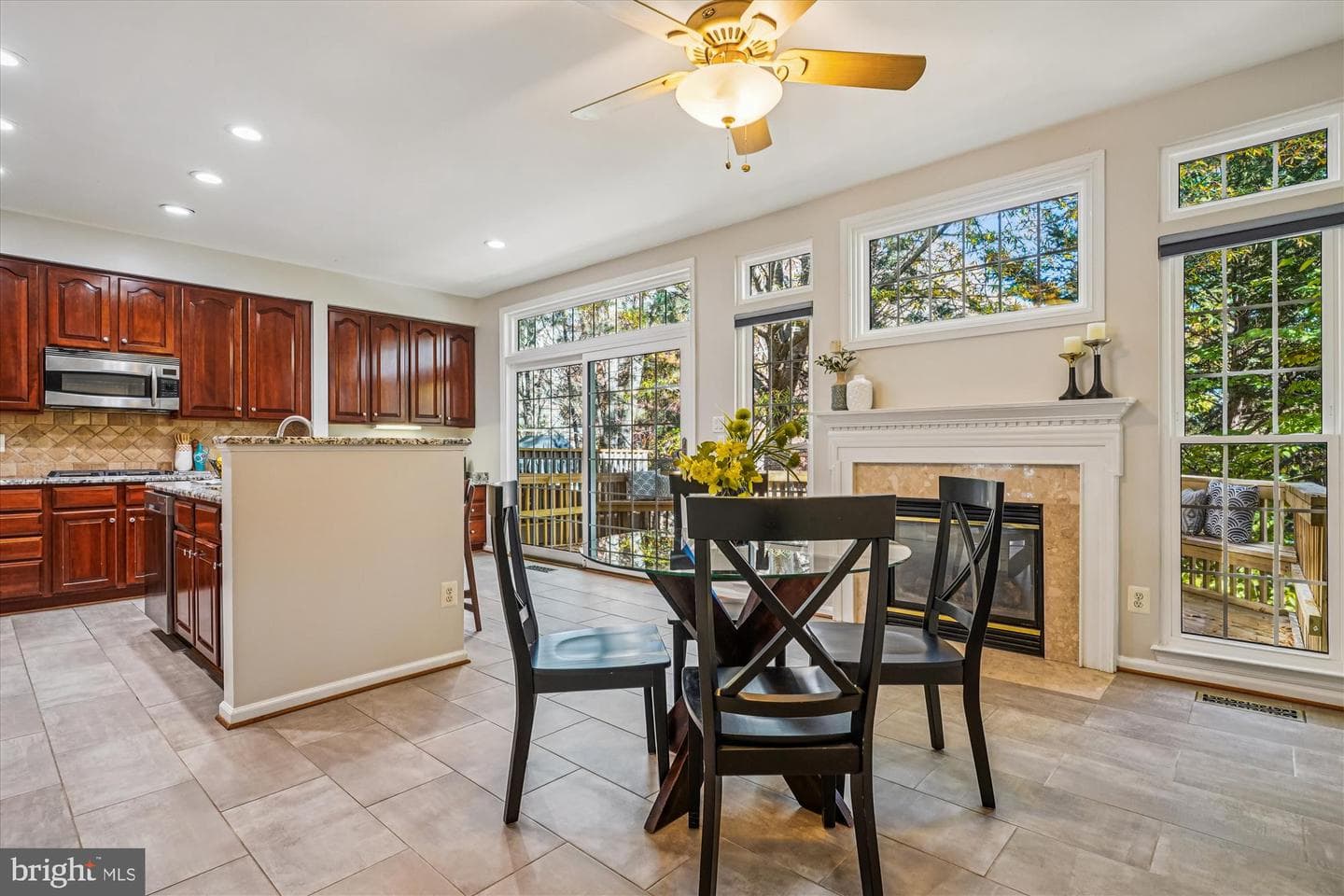 2711 Manhattan Place photo 23