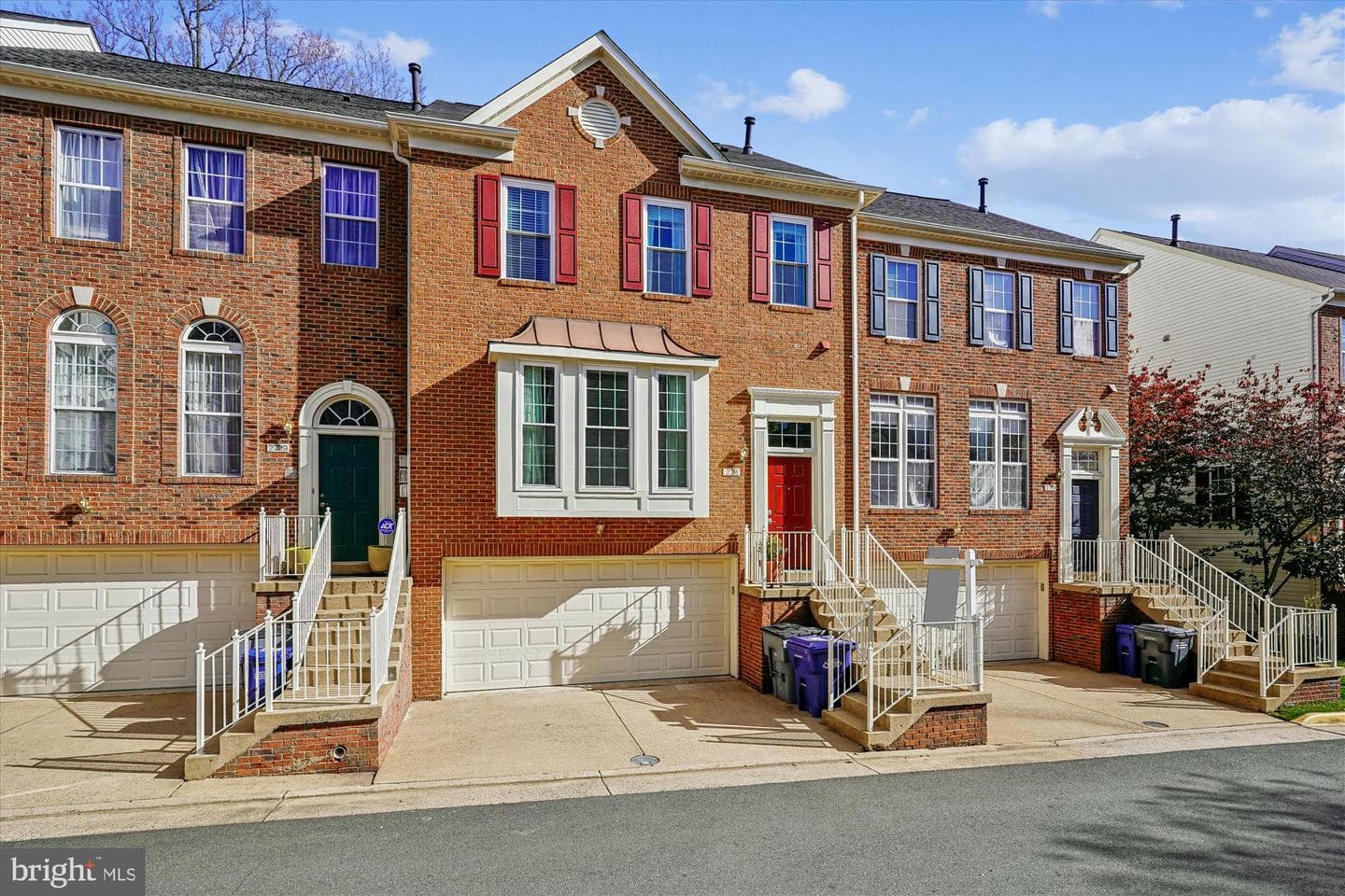 2711 Manhattan Place photo 4