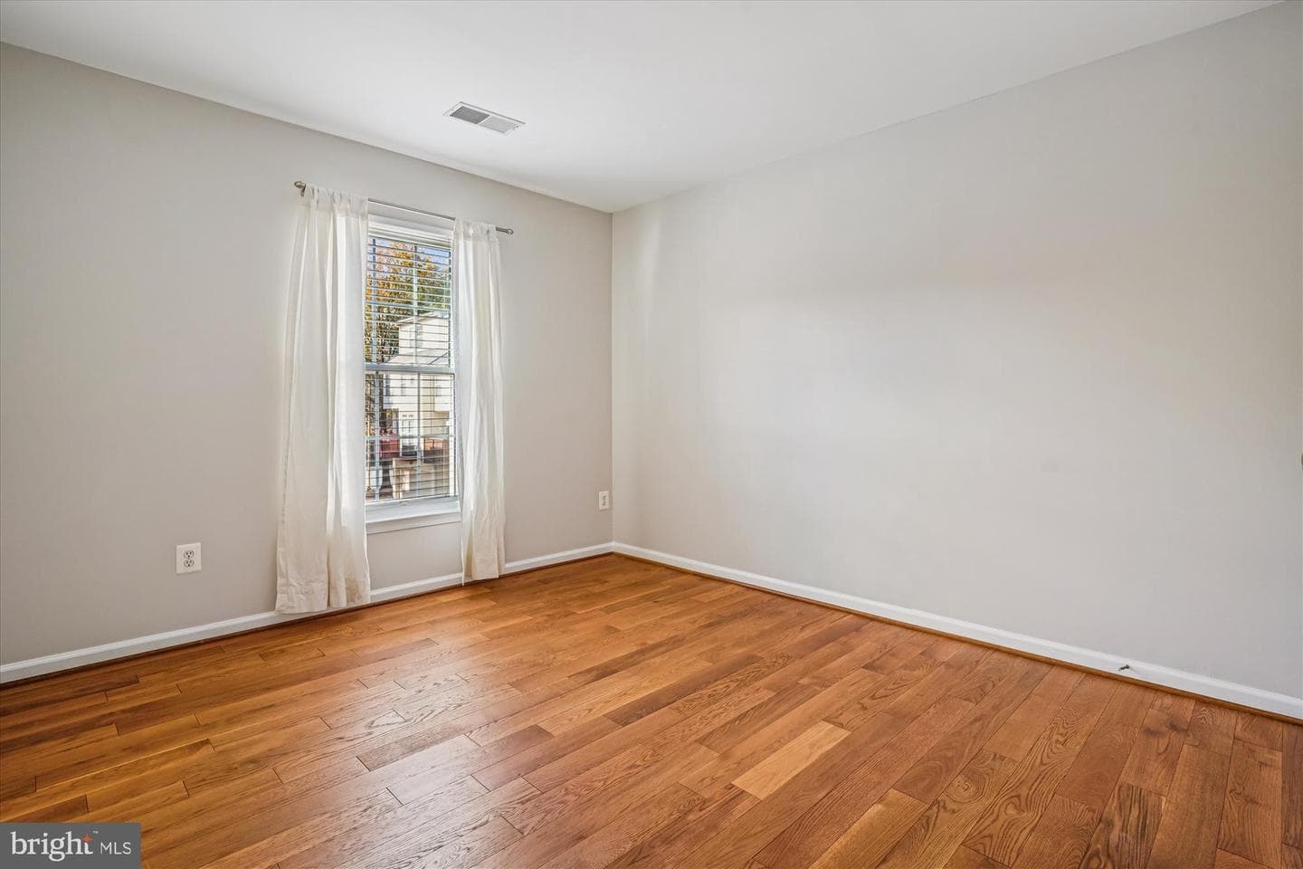 2711 Manhattan Place photo 40