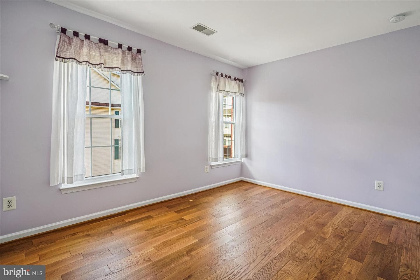 2711 Manhattan Place photo 45