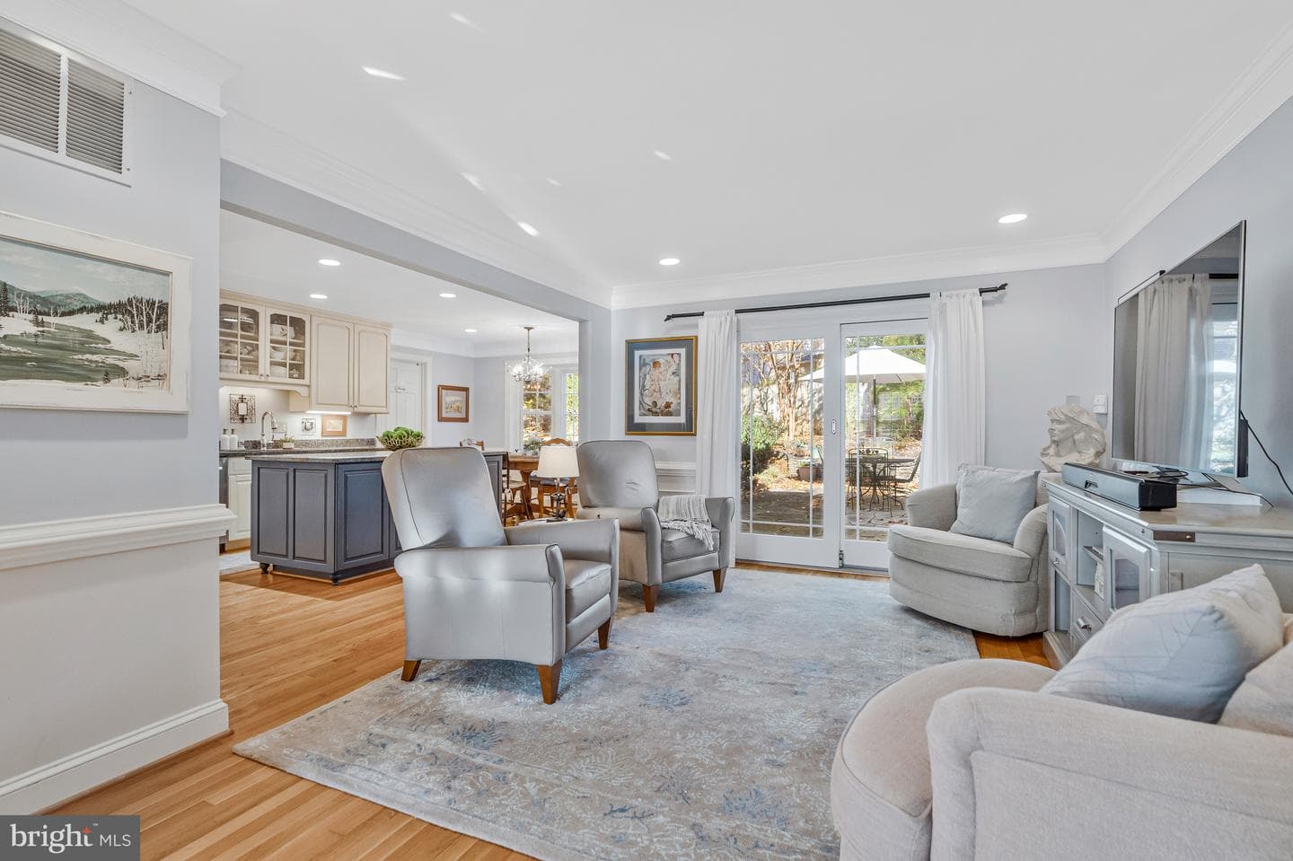 7724 Desdemona Court photo 4