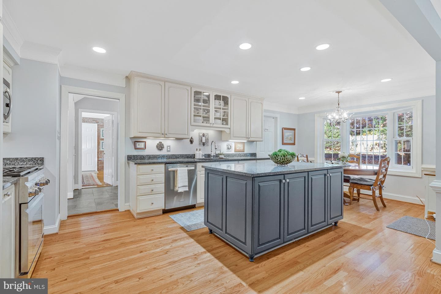 7724 Desdemona Court photo 6