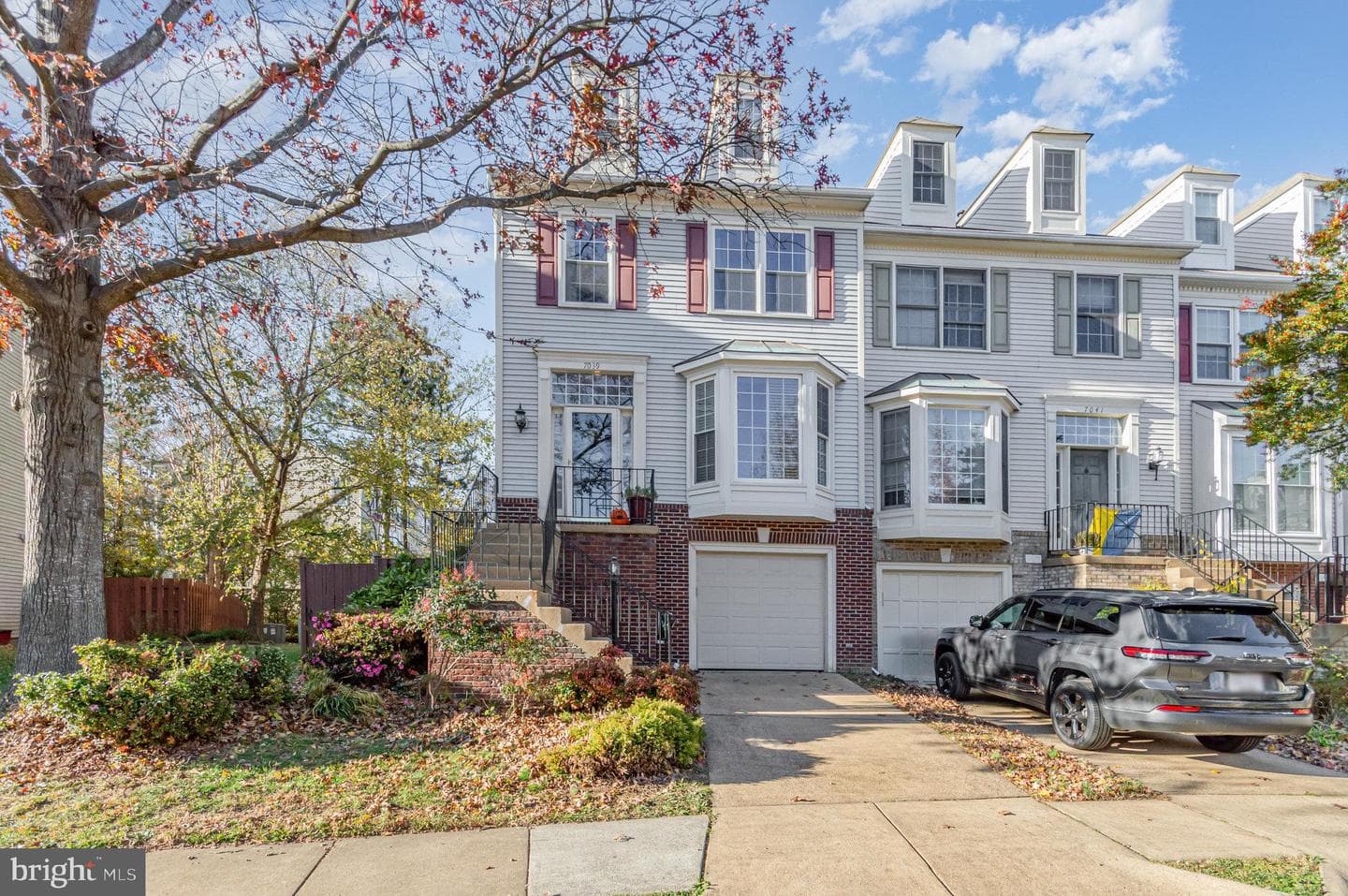7039 Kings Manor Drive photo 3