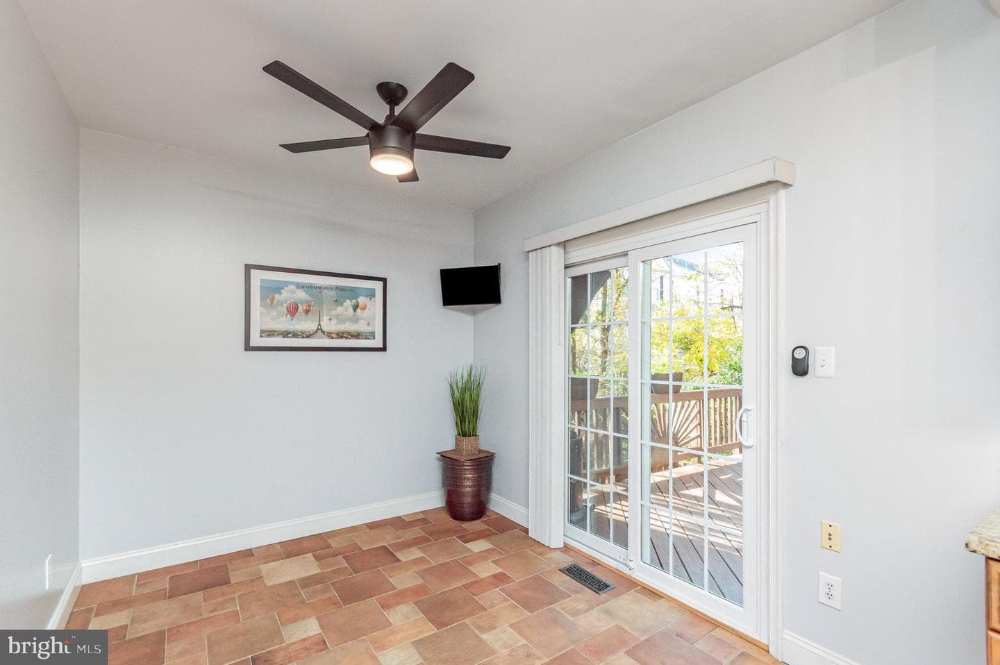7039 Kings Manor Drive photo 9