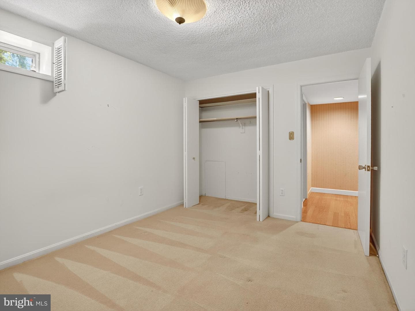 7416 Hallcrest photo 17