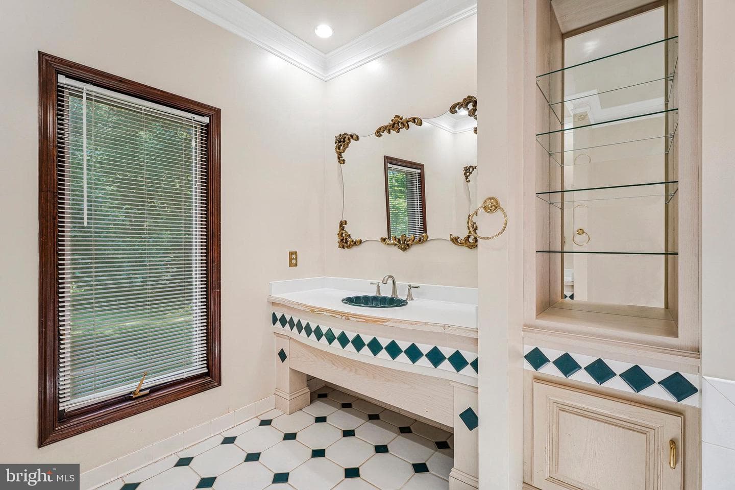 8652 Tuttle Road photo 20