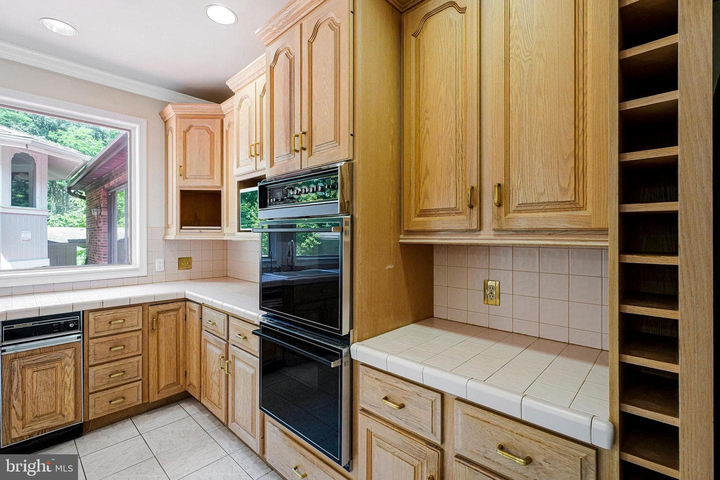 8652 Tuttle Road photo 5