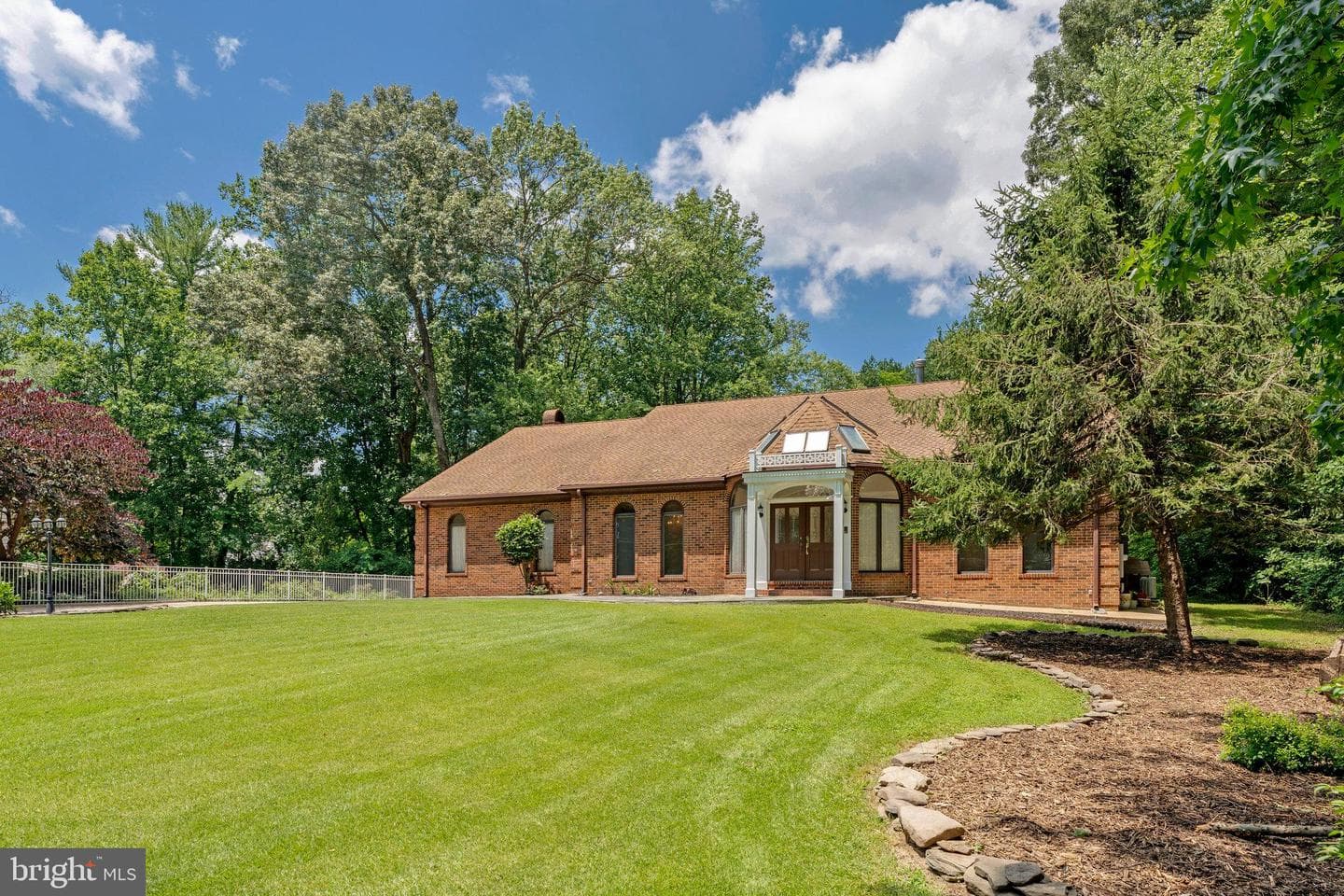 8652 Tuttle Road photo 99