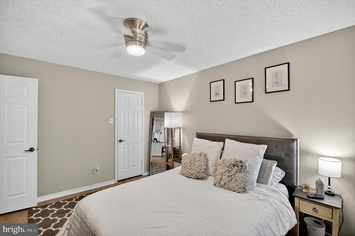 1530 Lincoln Way #302 photo 13
