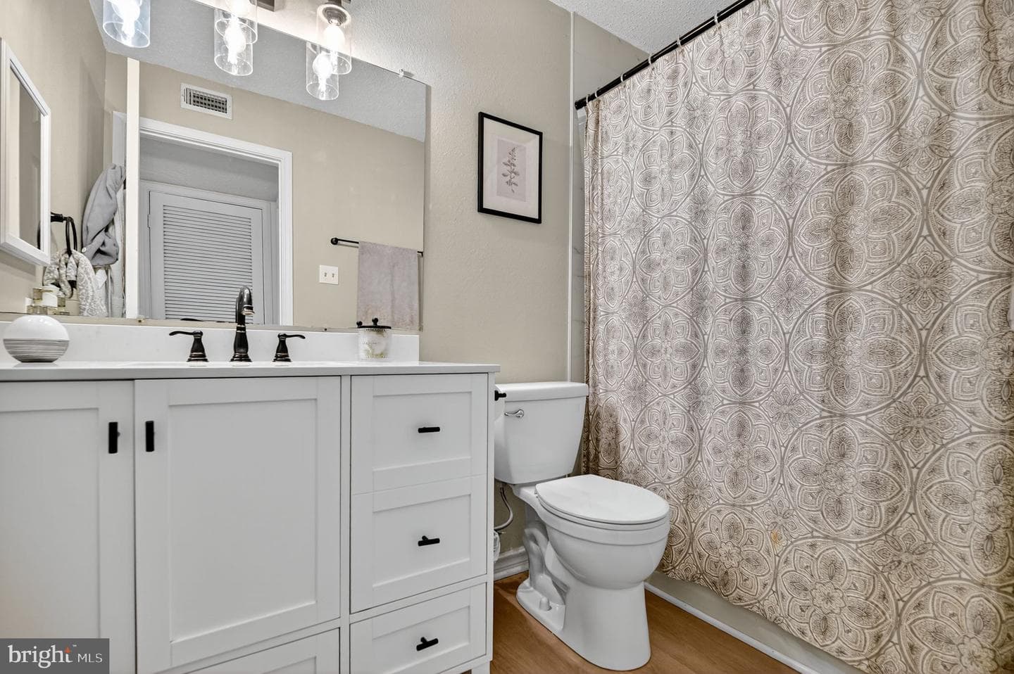 1530 Lincoln Way #302 photo 16