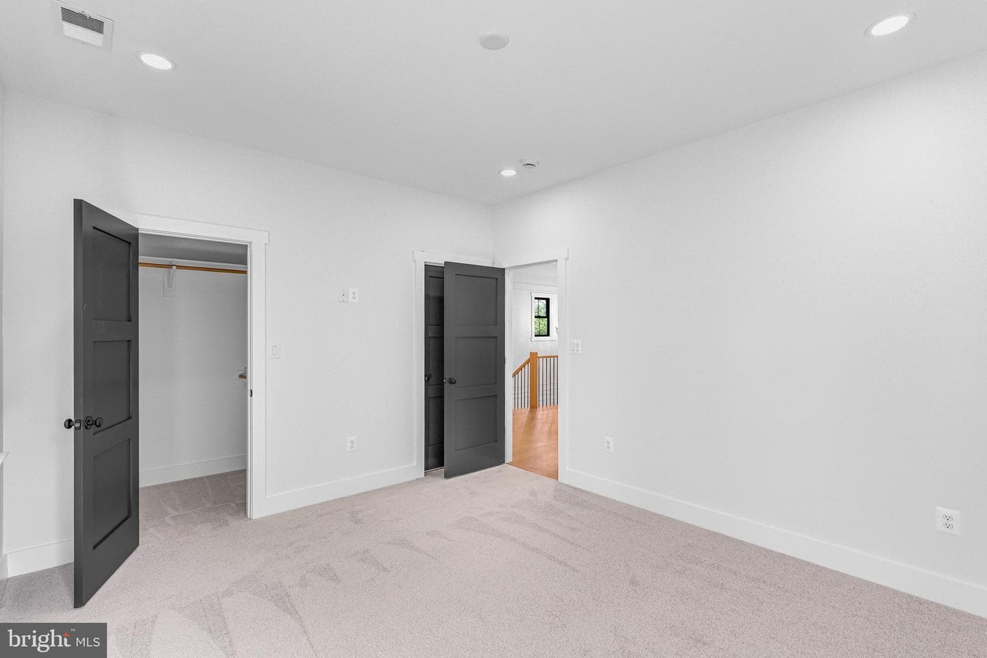 2129 Mckay Street photo 35