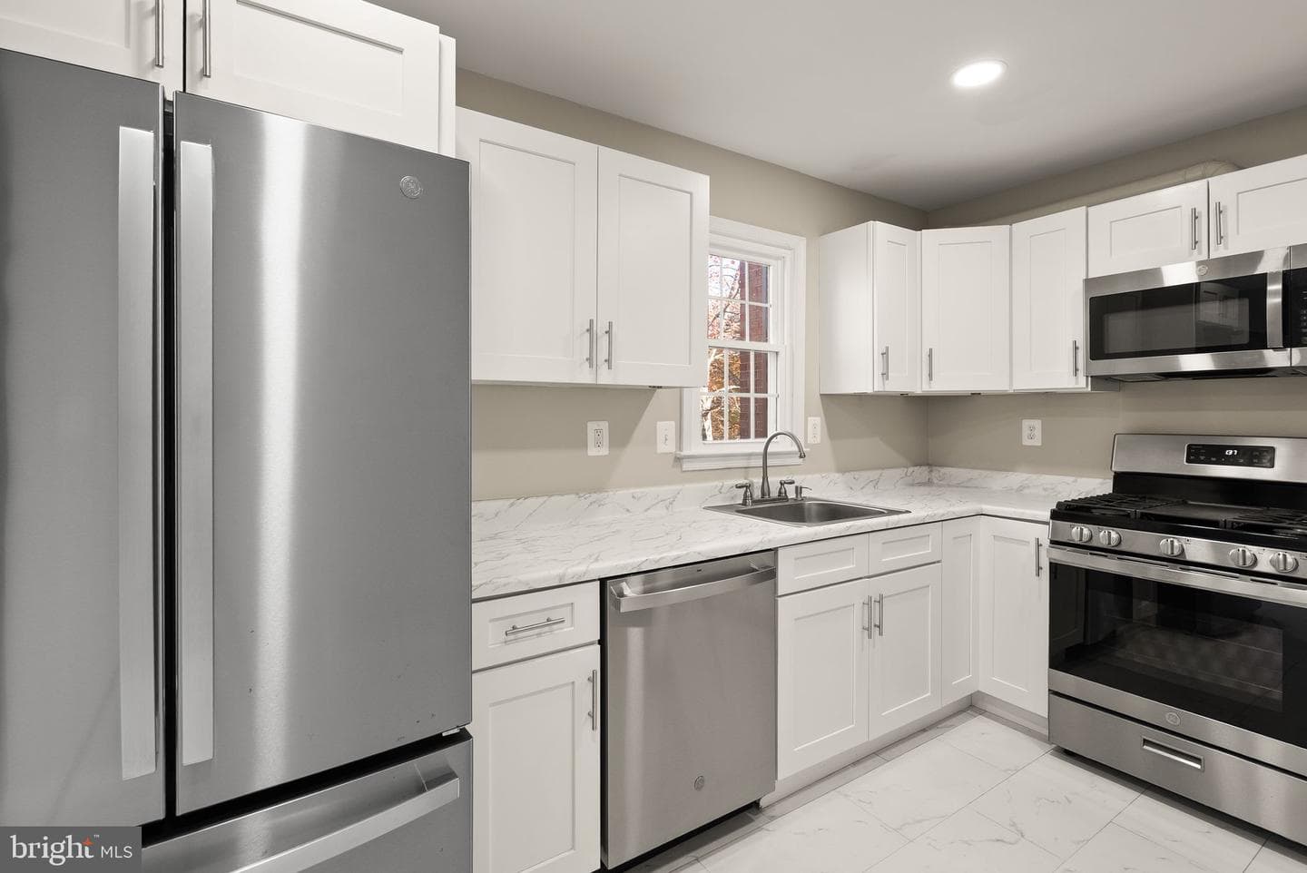 8205 Cedar Landing Court photo 5