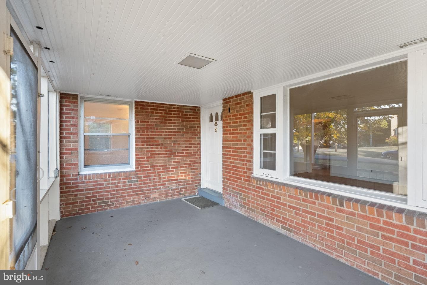 6329 Edgemoor Lane photo 11