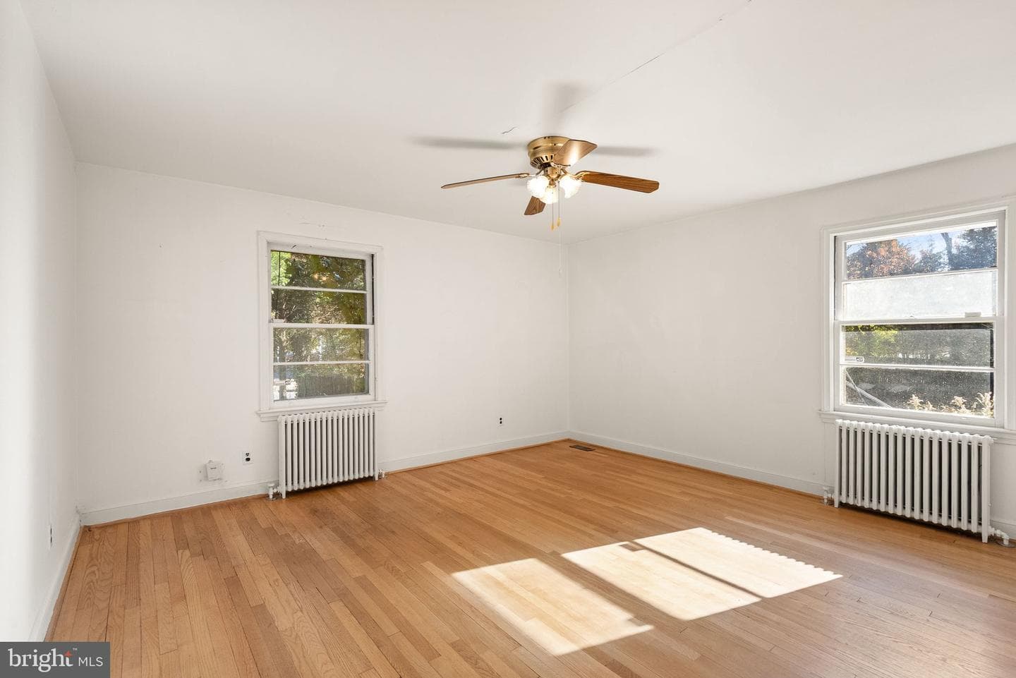 6329 Edgemoor Lane photo 24