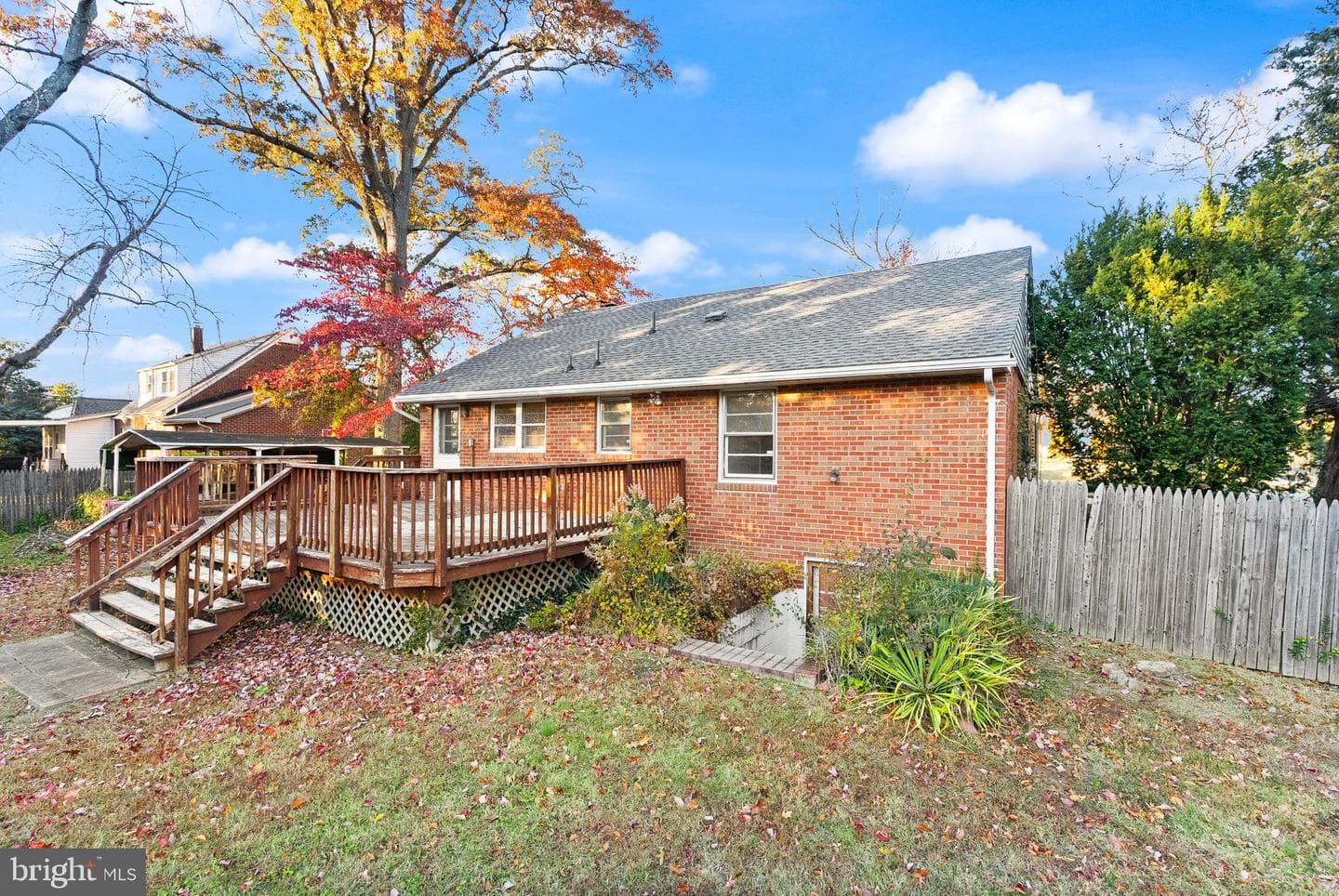 6329 Edgemoor Lane photo 55
